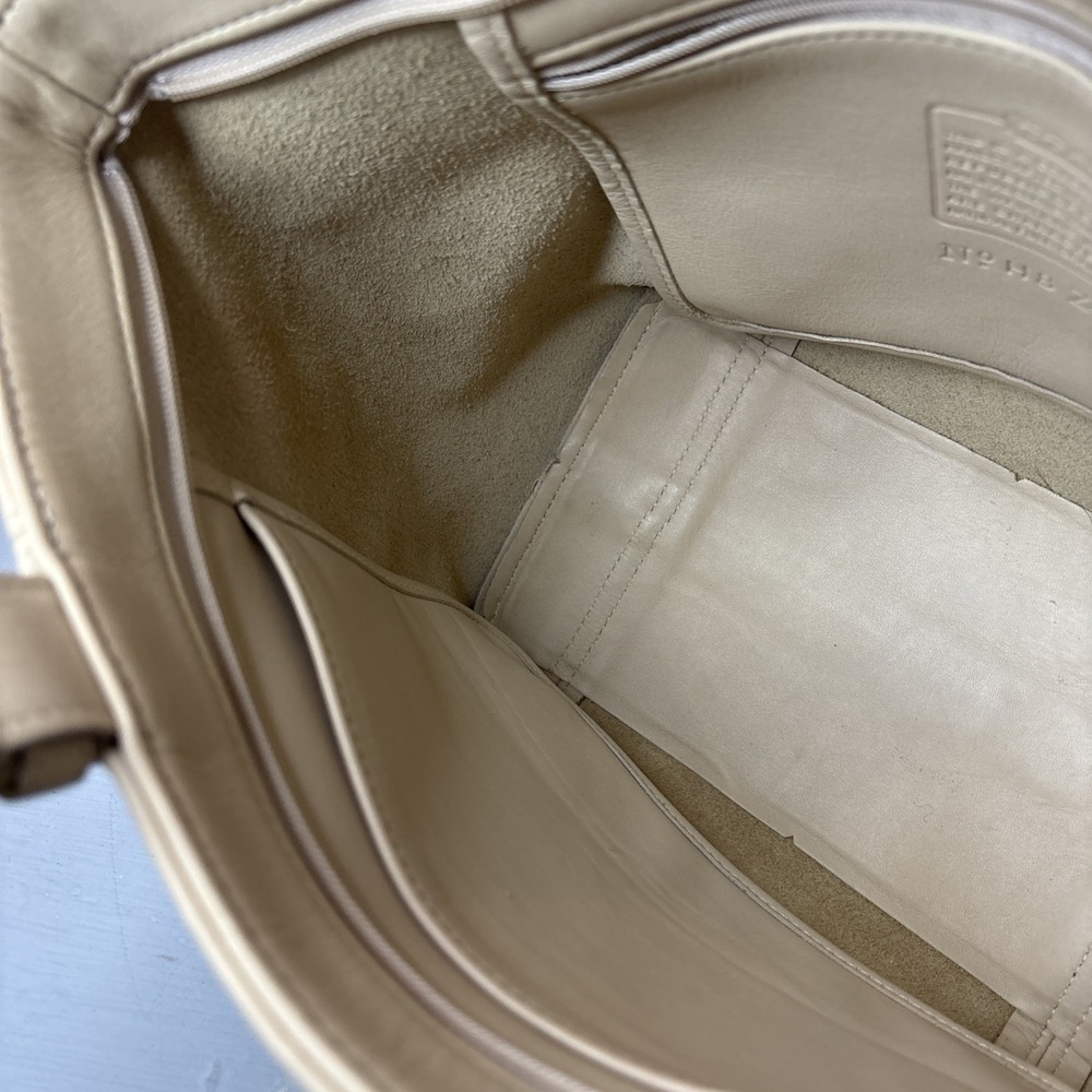 Vintage COACH Bone White Leather, Waverly Tote Bag, Zip, 4133 90s Dominican - Picture 7 of 16
